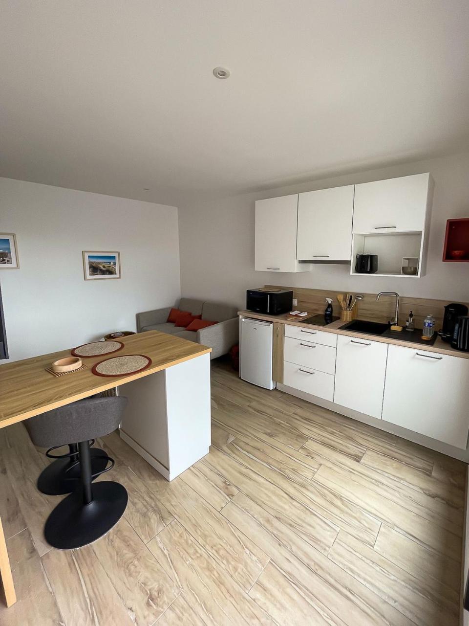 Appartements Guesthouse1 Et Guesthouse2 Sword Beach Colleville-Montgomery Zewnętrze zdjęcie